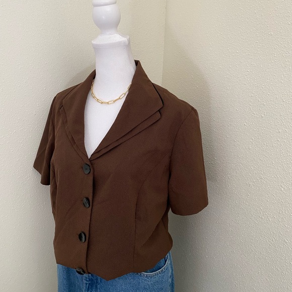 Vintage Brown Buttoned Top - Picture 2 of 8